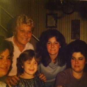 Meet your Posher, Elaine